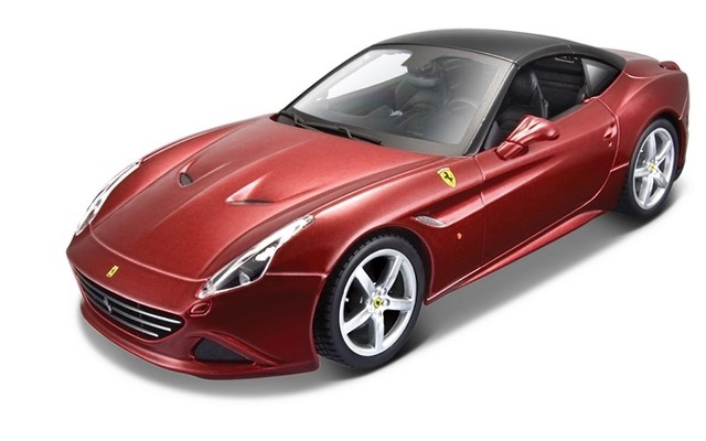 Maisto 1/24 Ferrari California - Closed Top (Kit)